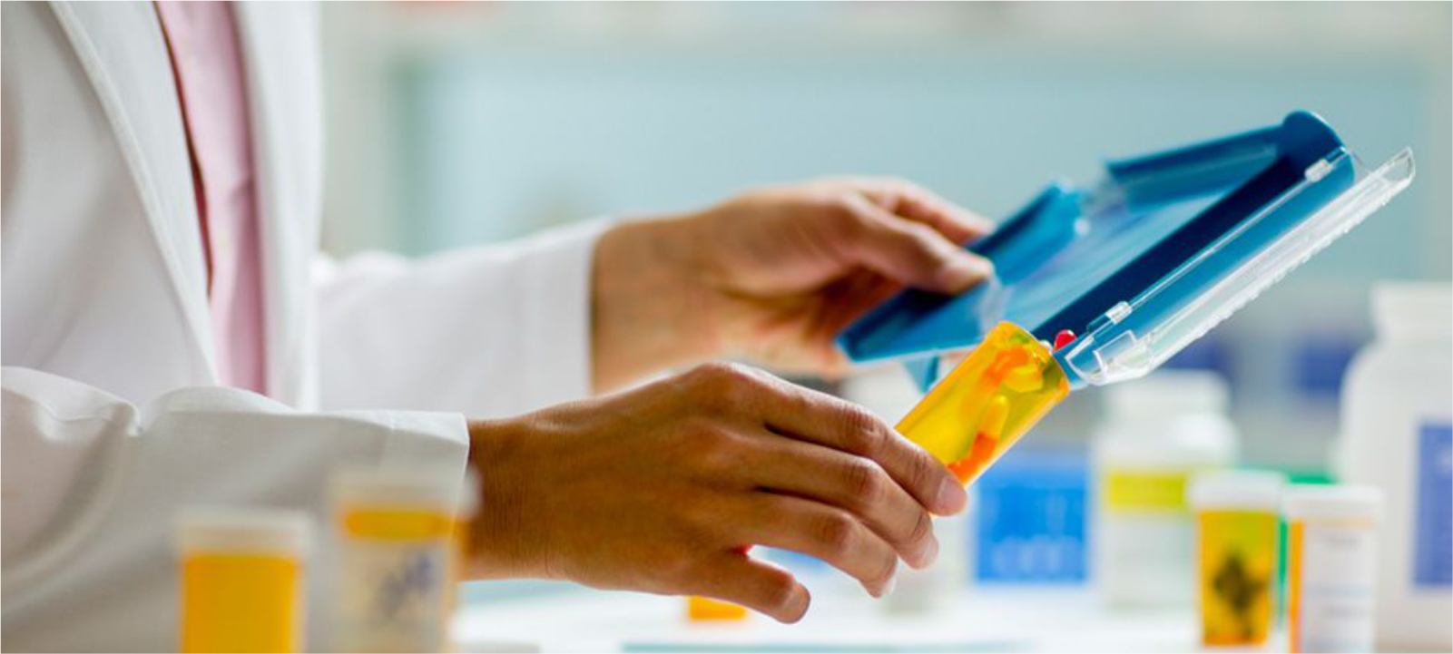 FARMÁCIA DE MANIPULAÇÃO.